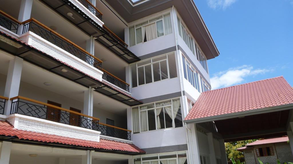 Golden Lotus Inle Hotel Nyaungshwe Exteriör bild
