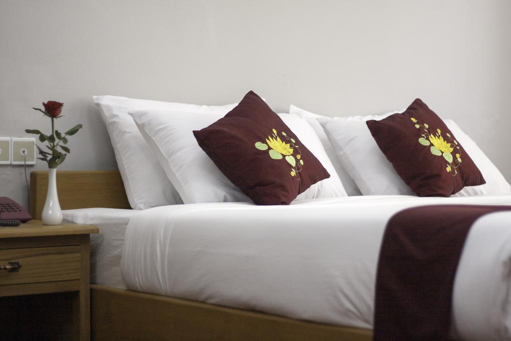 Golden Lotus Inle Hotel Nyaungshwe Rum bild