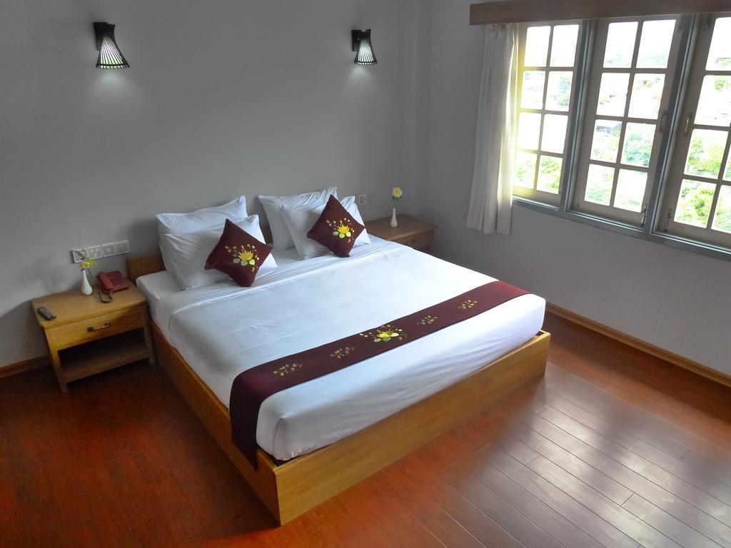 Golden Lotus Inle Hotel Nyaungshwe Exteriör bild